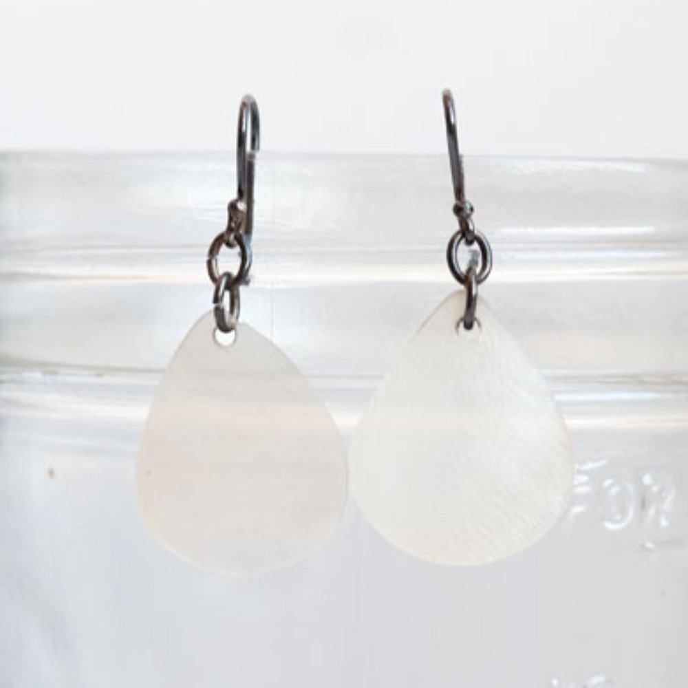 small white flat teardrop shape earring hook